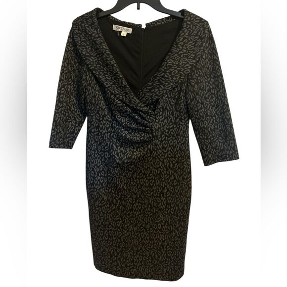 Kay Unger Dresses & Skirts - Kay Unger Women’s Gray Animal Print 3/4 Sleeve Ruched V Neck Sheath Dress Size 6
